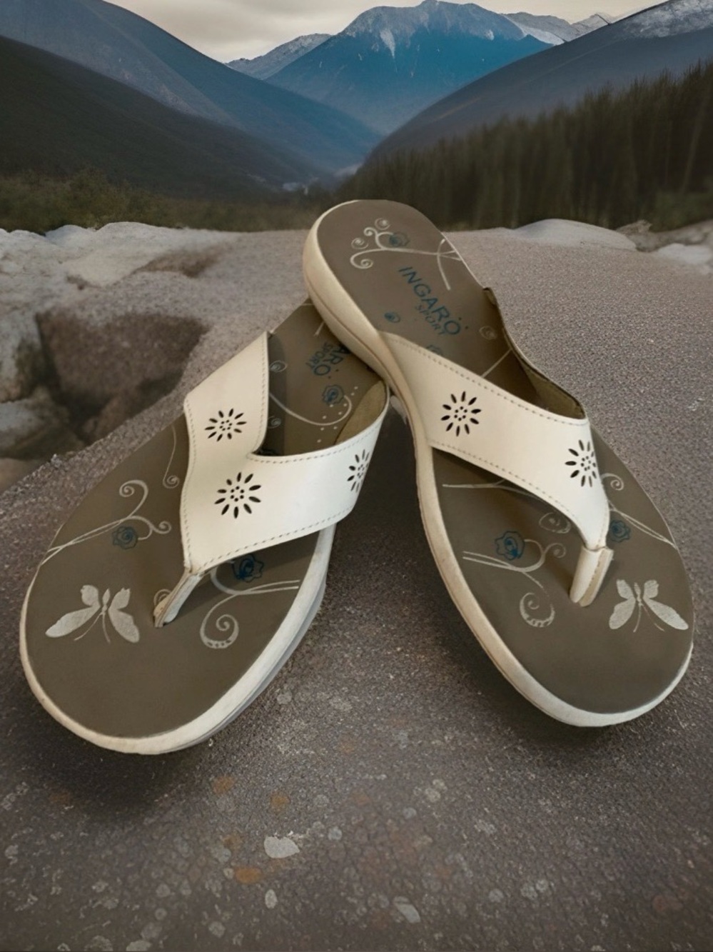 Ingaro Sport White Faux leather Sandals Flip Flops thong strap, Women’s 9